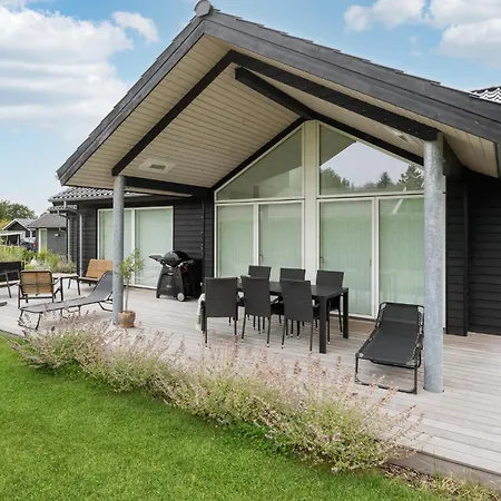 Feriehus Awesome In With Kitchen
